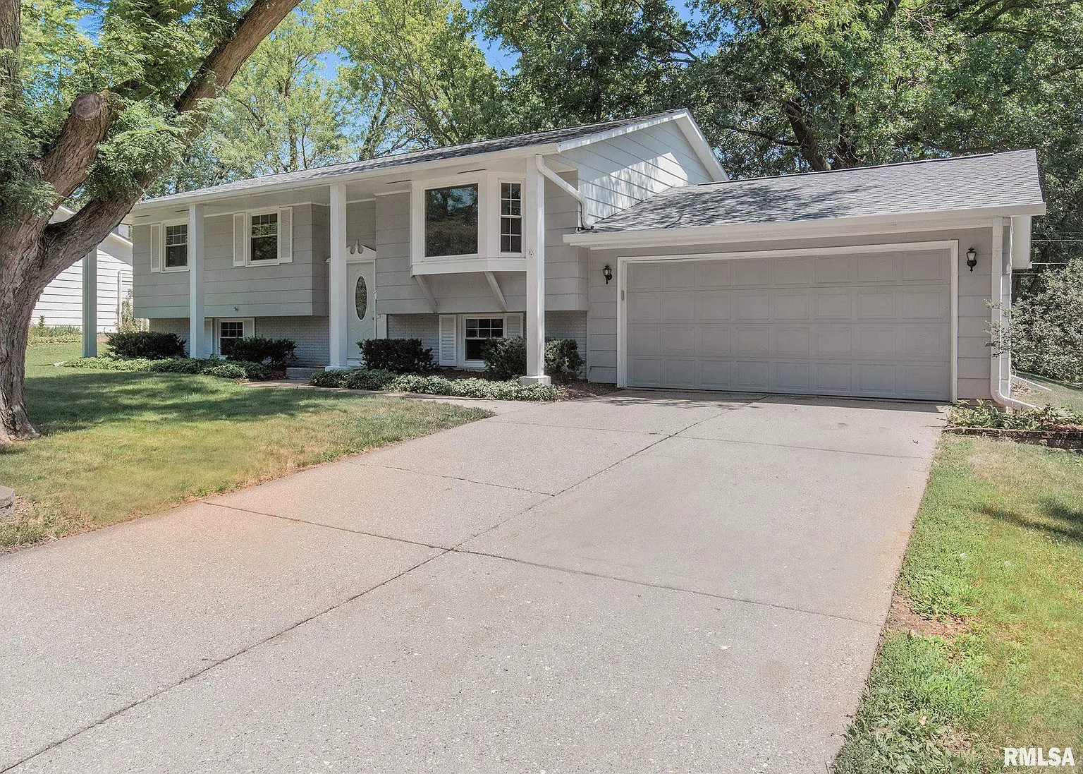 3411 Forest Rd photo 1