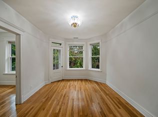 2325 W Rice St #1F, Chicago, IL 60622