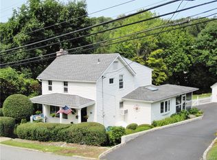 39 Mountain Rd, Irvington, NY 10533