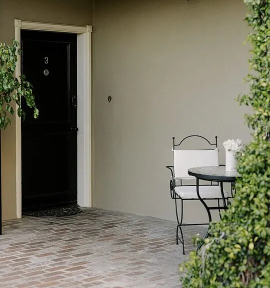 1219 Sunset Plaza Dr #3 — Photo 19