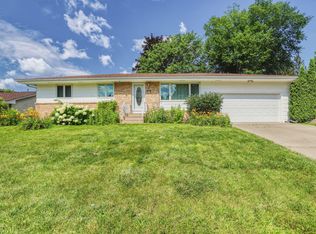 412 Rice Creek Blvd NE, Fridley, MN 55432