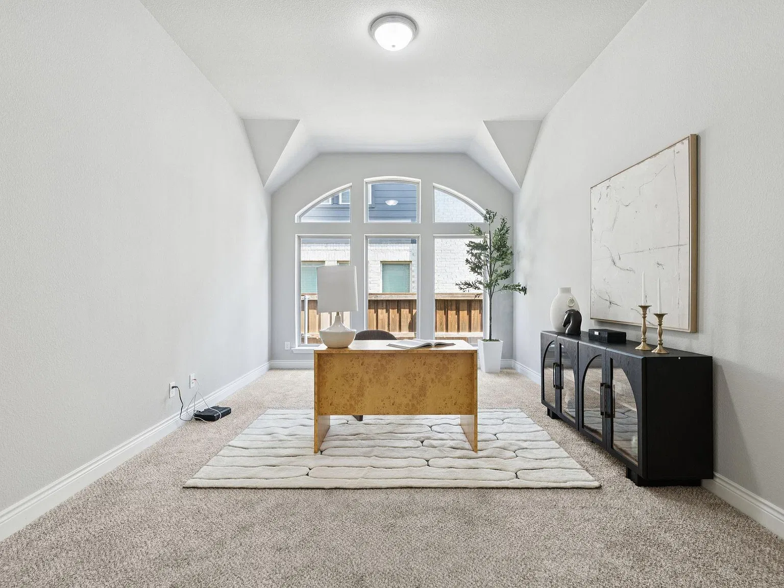 4 bed, 3.5 bath, 2922 sqft, $2,950 — Photo 4