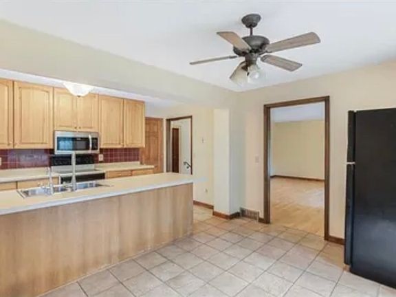 2nd image of 5347 Wedgewood Dr