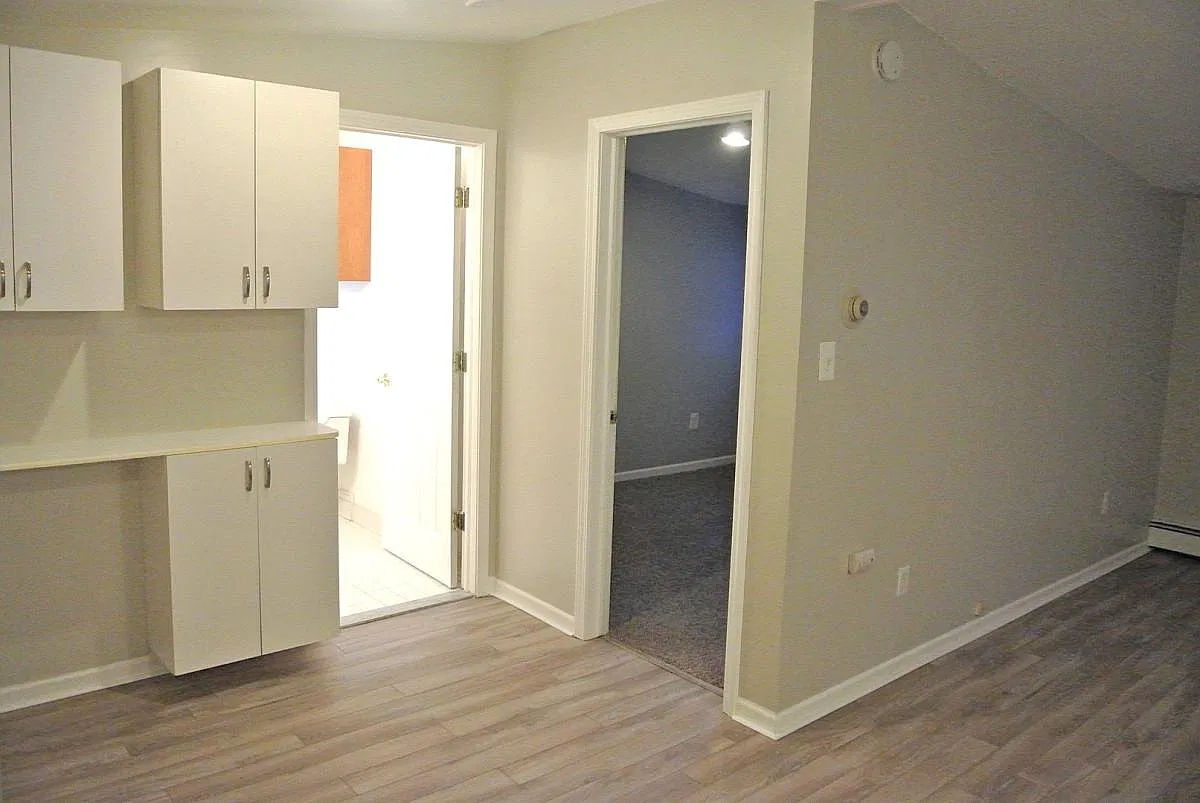 1 bed, 650 sqft, $925 — Photo 2