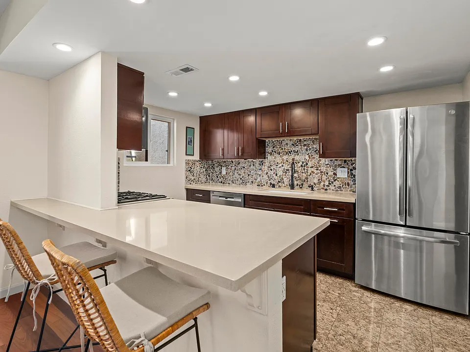 1024 Wilbur Ave #3