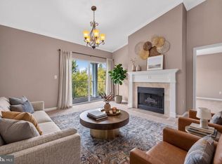 19623 Galway Bay Cir APT 403, Germantown, MD 20874