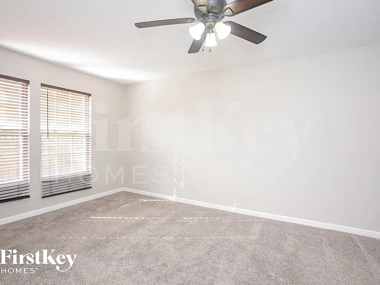 10913 Miller Dr — Photo 9