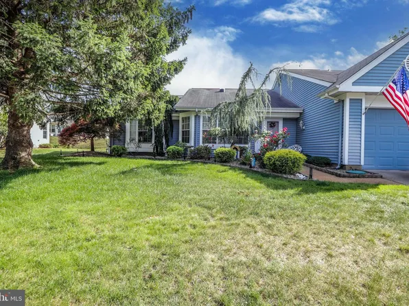 1033A Thornbury Ln, Manchester, NJ 08759