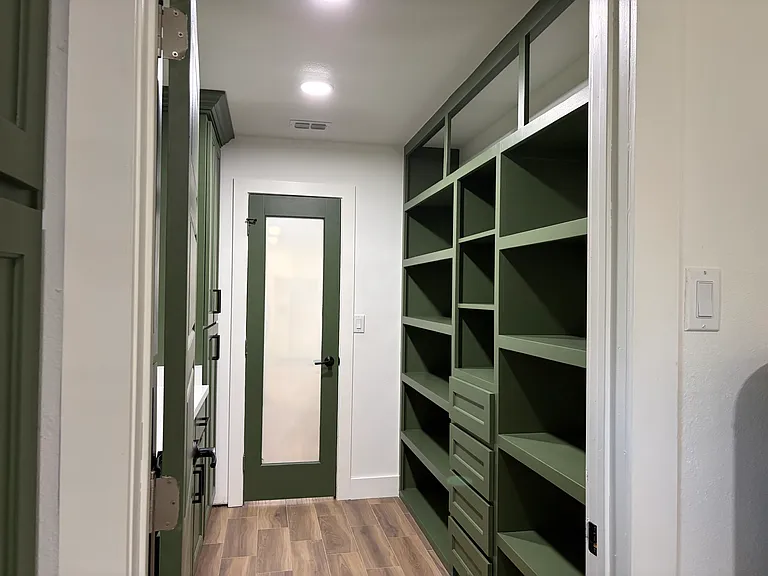 712 Harvey St — Photo 22