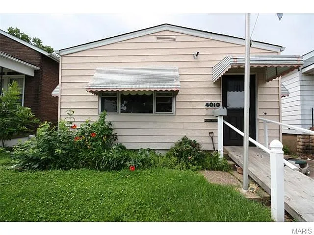 4010 Neosho St photo 1