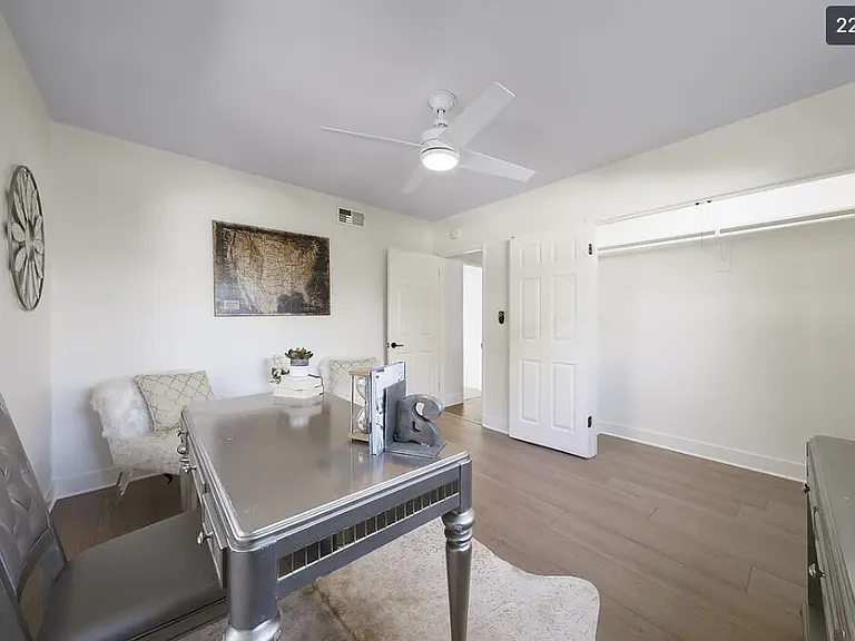 2309 E Wilshire Ave — Photo 2
