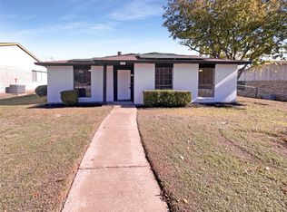 118 S Young Blvd, Desoto, TX 75115