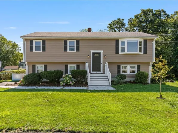40 Fern Dr, Warren, RI 02885