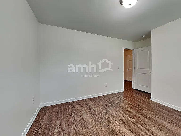 5039 Hogan Point Ct — Photo 15