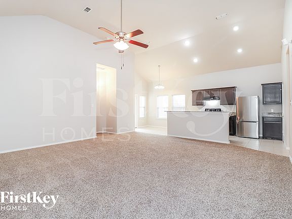 4th image of 963 Ranch Rd