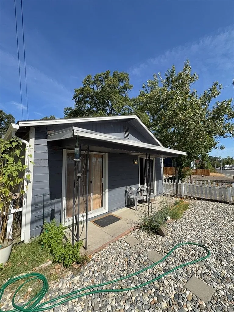 1 bed, 876 sqft, $1,400 — Photo 1