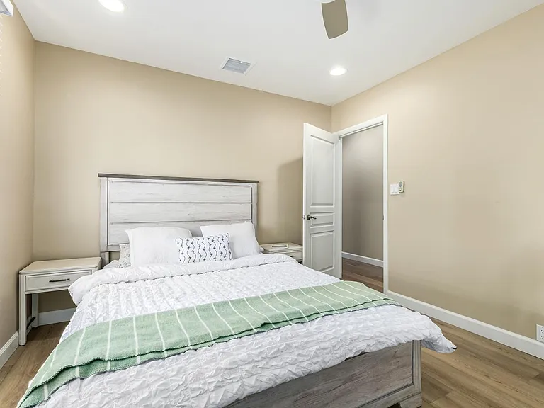 11832 N Oakhurst Way — Photo 71