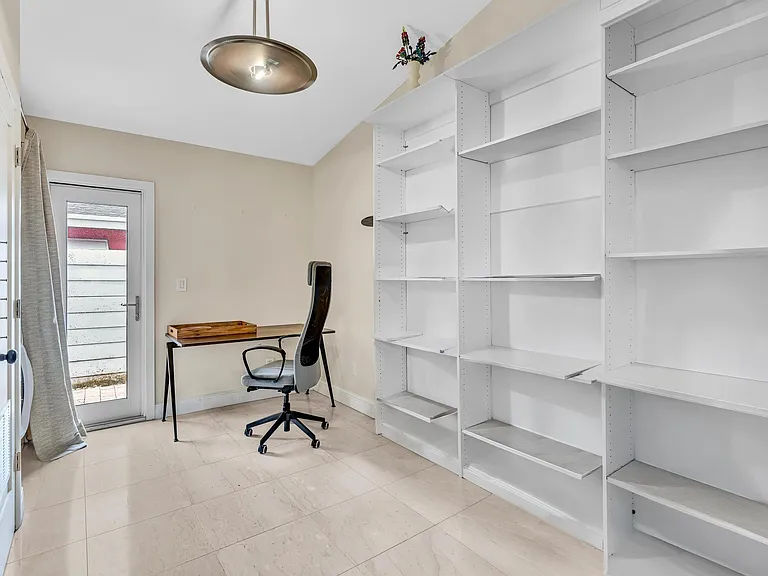 4441 NE 19th Ave — Photo 44