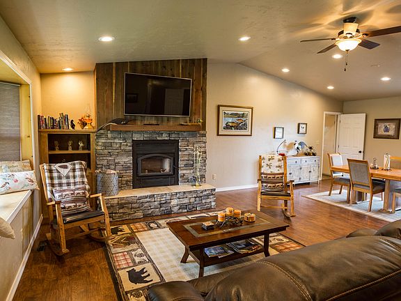 4th image of 2323 Kelsey Ln