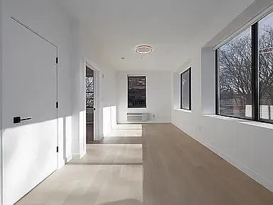 Oasis Apartments — Photo 20