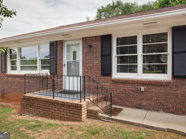 214 N Coleman Rd, Roswell, GA 30075