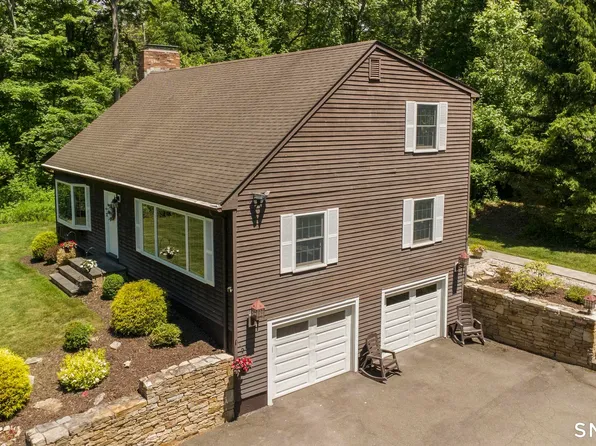 16 Foote Hill Road, North Branford, CT 06472