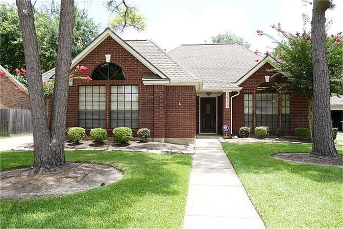 1st image of 14323 Hillside Hickory Ct