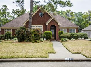 15910 Knolls Lodge Dr, Houston, TX 77095