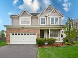 832 Parkside Ln, Yorkville, IL 60560