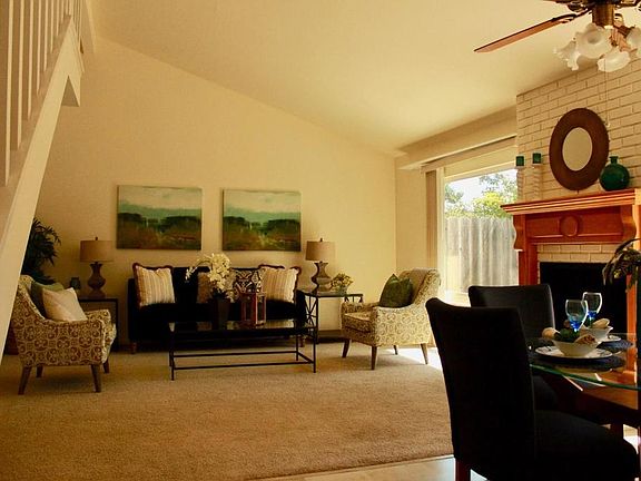 2nd image of 123 Manresa Ct #B