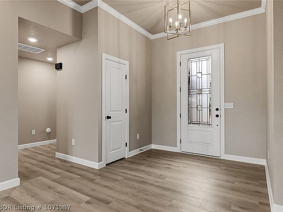 4th image of 615 Legacy Blvd