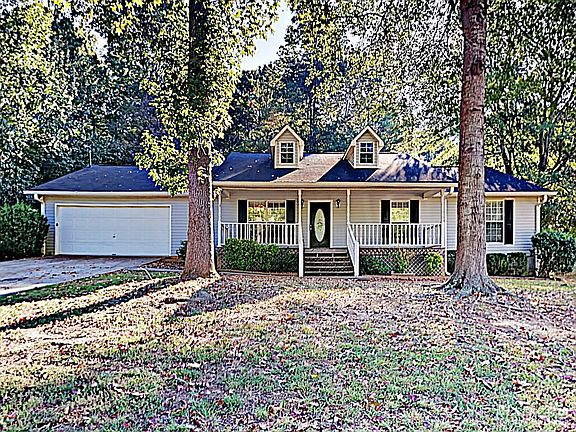 3rd image of 122 Brookwood Estates Trl