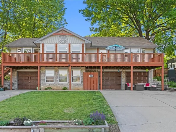 46 Emerald Shore Dr, Lake Tapawingo, MO 64015