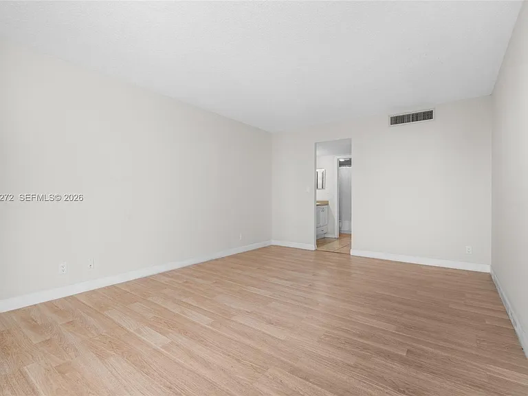 3401 N Country Club Dr #519 — Photo 17