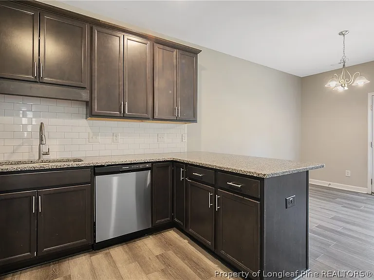 395 Hicks Ave — Photo 11