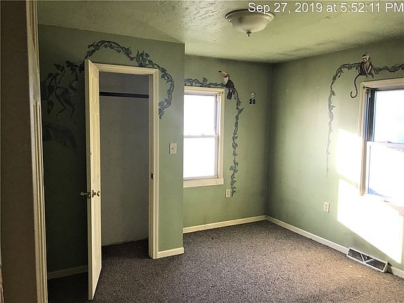 5th image of 113 Clarence Ave