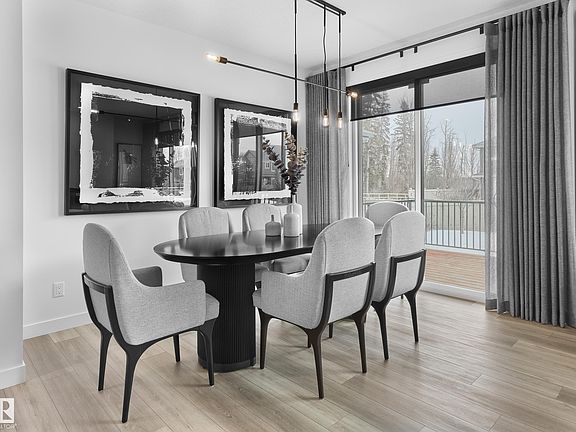 3rd image of 3926 Chrustawka Pl SW