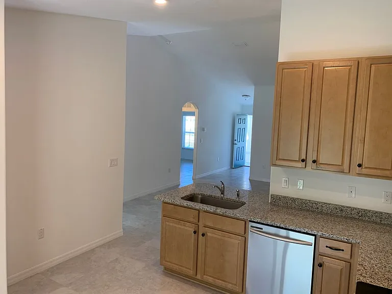 124 Plain View Dr #B — Photo 12