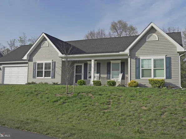 219 Trifecta Trl, Martinsburg, WV 25404