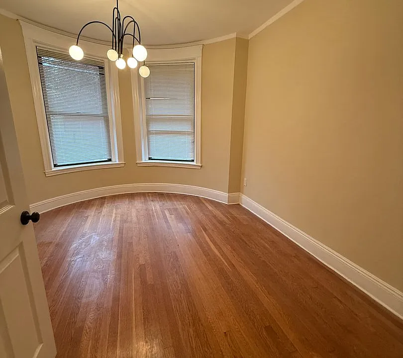 331 Saint Paul St #10