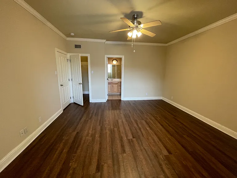 4000 Lake Beau Pre Blvd — Photo 14