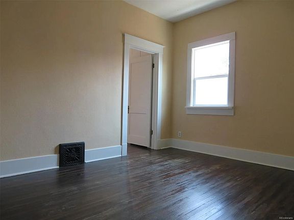 5th image of 1306 N Linden Ave