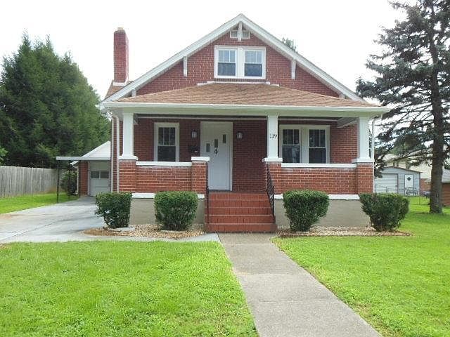 1st image of 119 Wentworth Ave NE