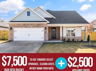 1913 Farmer St, Pea Ridge, AR 72751