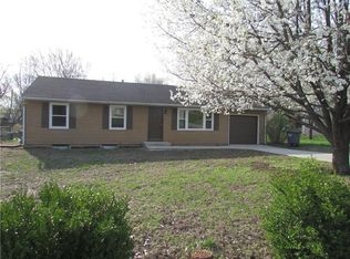 1706 Lexington Rd, Pleasant Hill, MO 64080