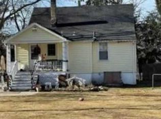 10 Dodd Rd, West Caldwell, NJ 07006