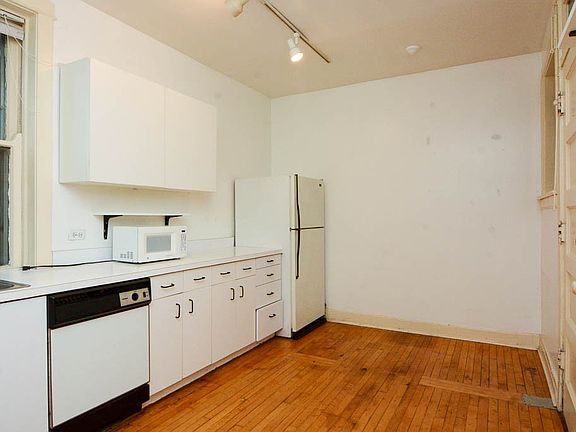 4th image of 5105 N Damen Ave #3