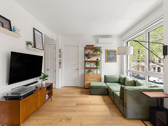 2nd image of 401 Rutland Rd #2E