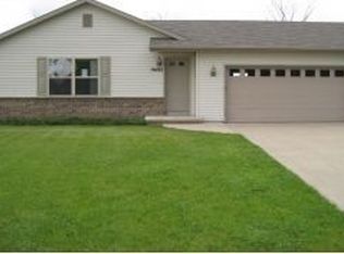 W6492 W Boonesborough Dr, Greenville, WI 54942