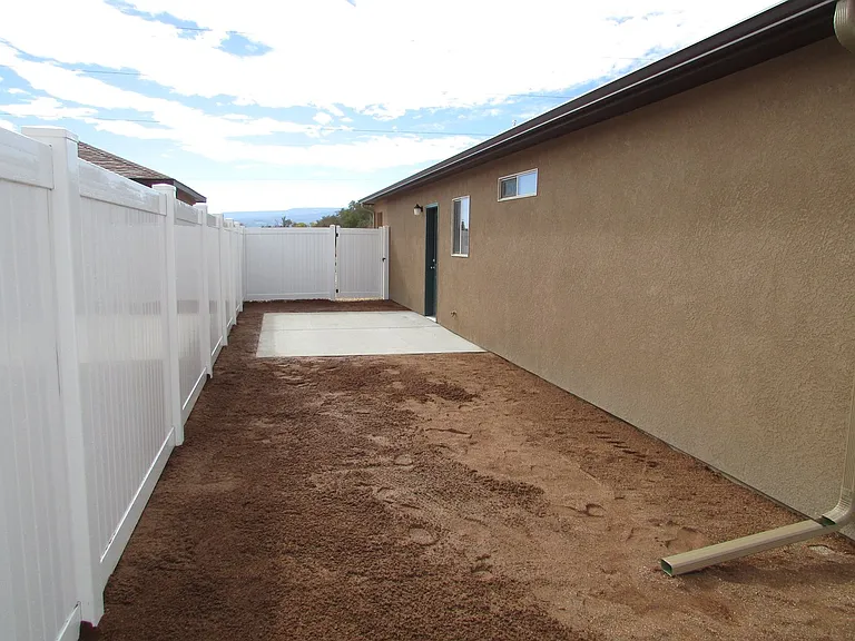 2456 Hannah Ln — Photo 21